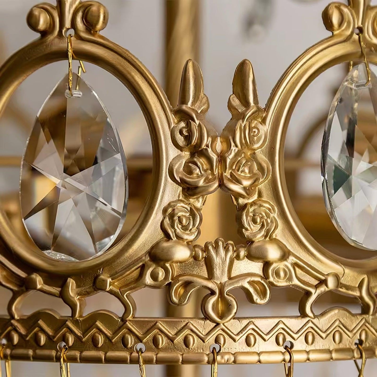 Classic Crystal Accent Table Lamp