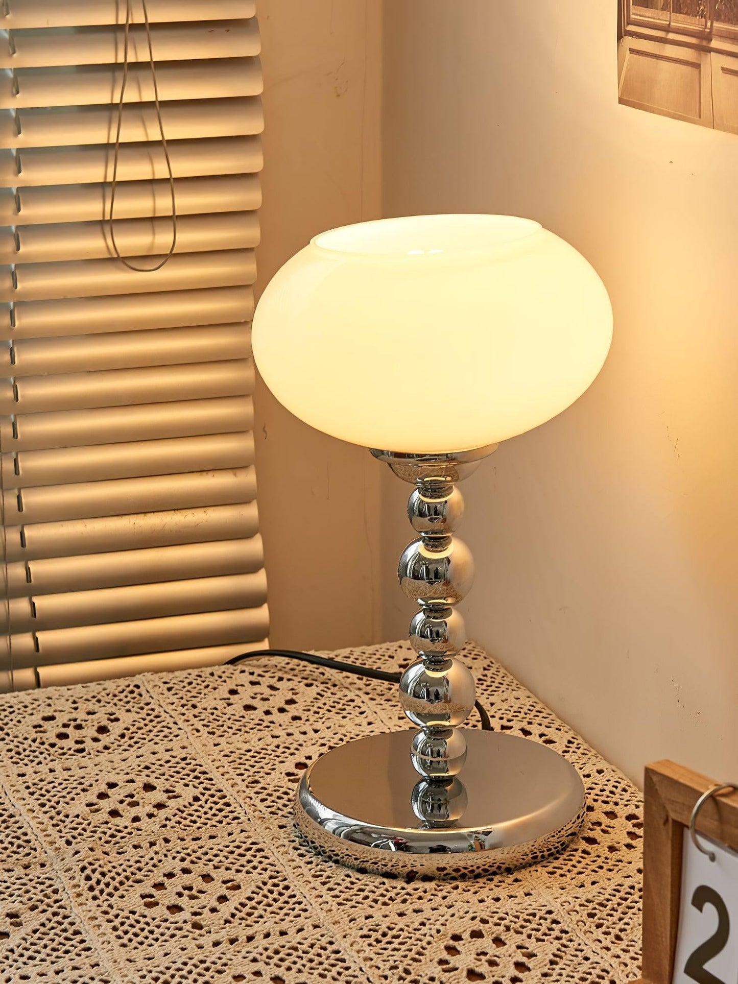 Oval Glass Accent Table Lamp